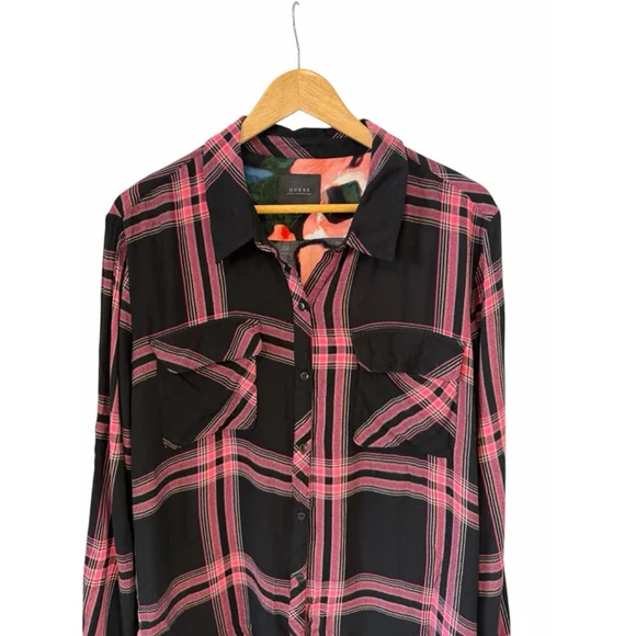 Guess Los Angeles Plaid Floral Blouse Womens XL Black Pink Button Down - Picture 2 of 10